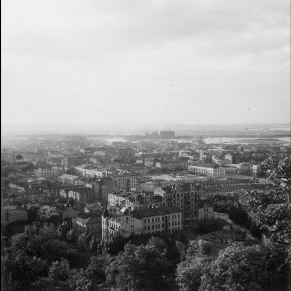 Оккупированный Киев глазами немецкого фотографа Герберта Листа Оккупированный Киев глазами немецкого фотографа Герберта Листа