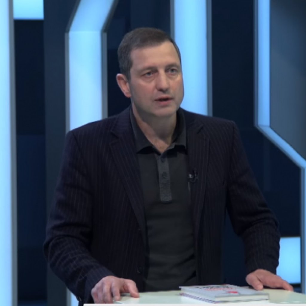 Валентин Бадрак: В Украине следует разместить американскую систему ПРО и прикрыть ее "Пэтриотами" Валентин Бадрак: В Украине следует разместить американскую систему ПРО и прикрыть ее "Пэтриотами"