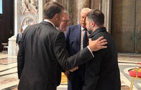 Європа опинилася в “абсурдній” ситуації через загравання з Трампом