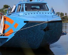 С 7 августа по Днепру будет ходить скоростной прогулочный катер “Полесье 1”