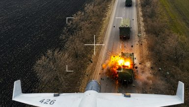 Кінець сухопутного коридору: Україна системно випалює логістику РФ до Криму
