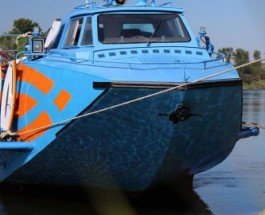 С 7 августа по Днепру будет ходить скоростной прогулочный катер “Полесье 1”
