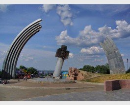 Правильный проект реконструкции арки Дружбы народов в Киеве