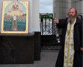 В России священник совершил богослужение с иконой Сталина